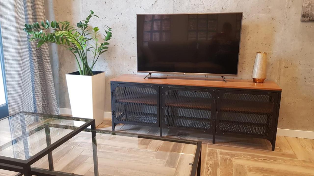 Active C 408 Apartment