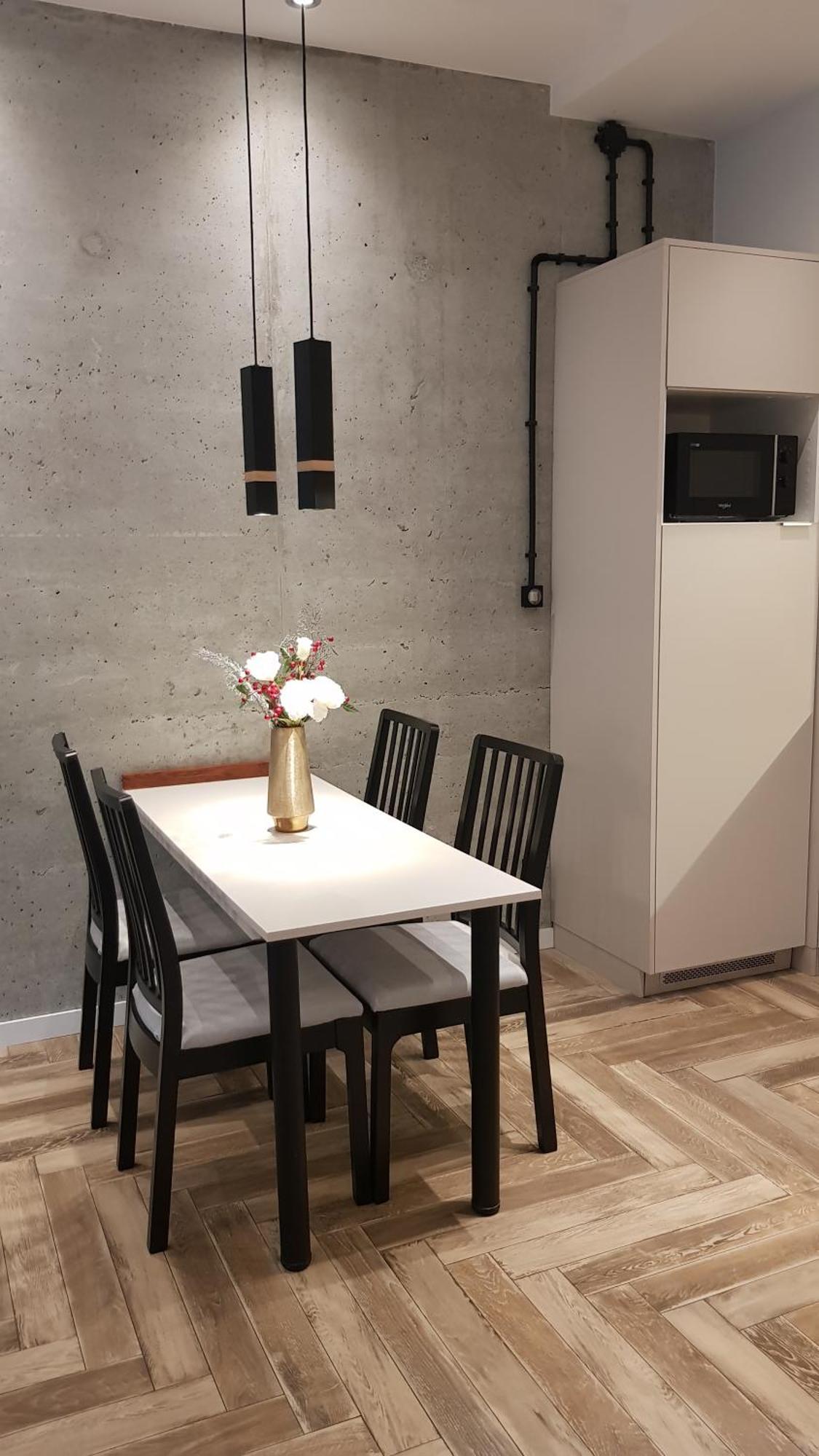 Active C 408 Apartment